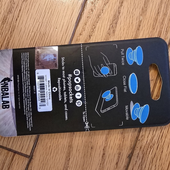 NBA Los Angeles Lakers Popsocket - Yellow - Picture 2 of 2